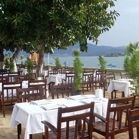 Makri Beach Otel 3*