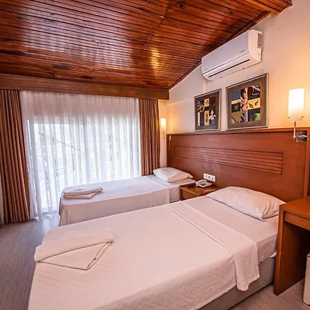 Makri Beach Otel 3*